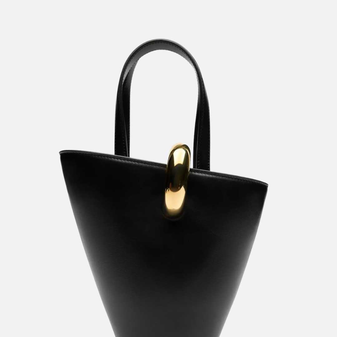 JACQUEMUS LE PETIT BAMBOLA LEDER-TASCHE