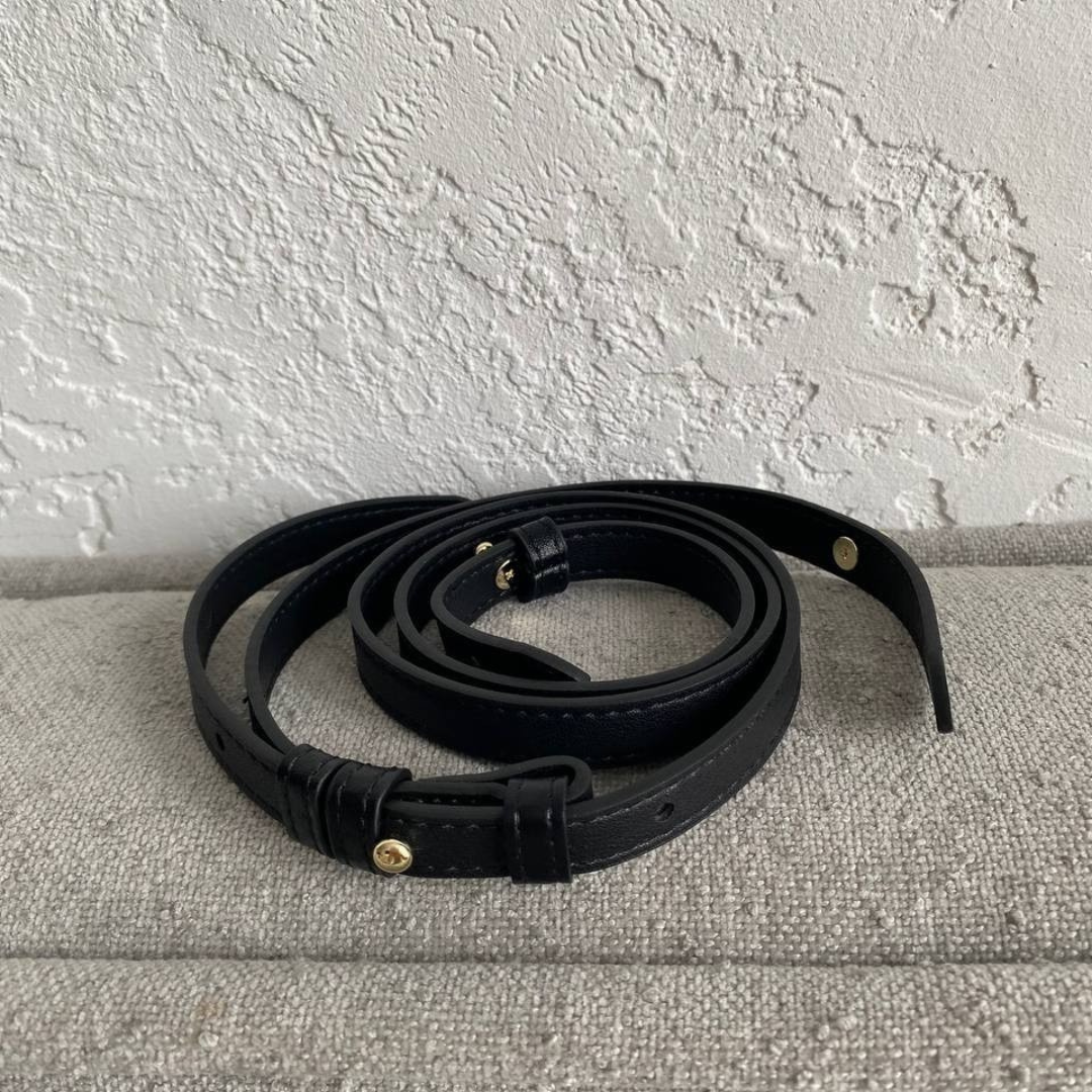 JACQUEMUS LE PETIT BAMBOLA LEDER-TASCHE