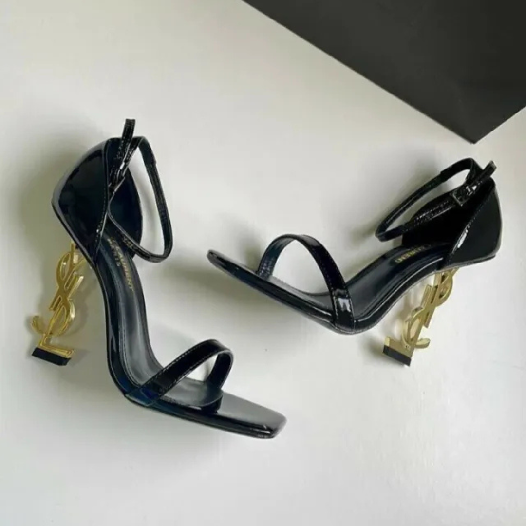 YSL SIGNATURE-KIT – LOULOU-TASCHE &amp; OPYUM-SANDALE