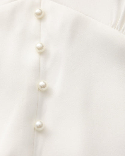 Midikleid mit Perlenknöpfen und Rüschen
